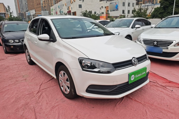 Volkswagen Polo 2016 car image #4