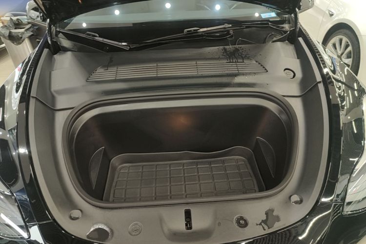 Tesla Model Y 2021 #20 Tesla Model Y 2021 car image #20