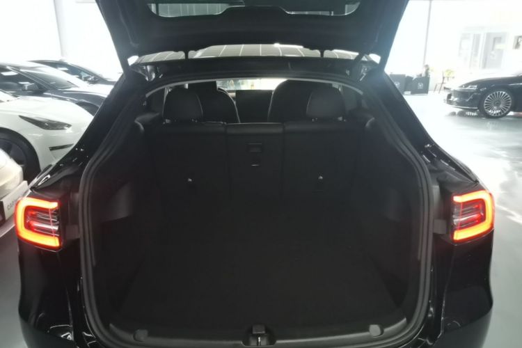 Tesla Model Y 2023 #19 Tesla Model Y 2023 immagine di auto #19