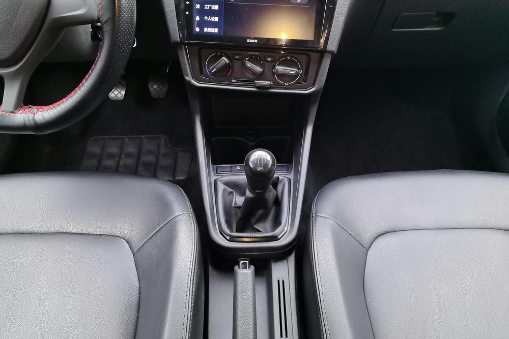 Volkswagen Santana 2020 car image #14
