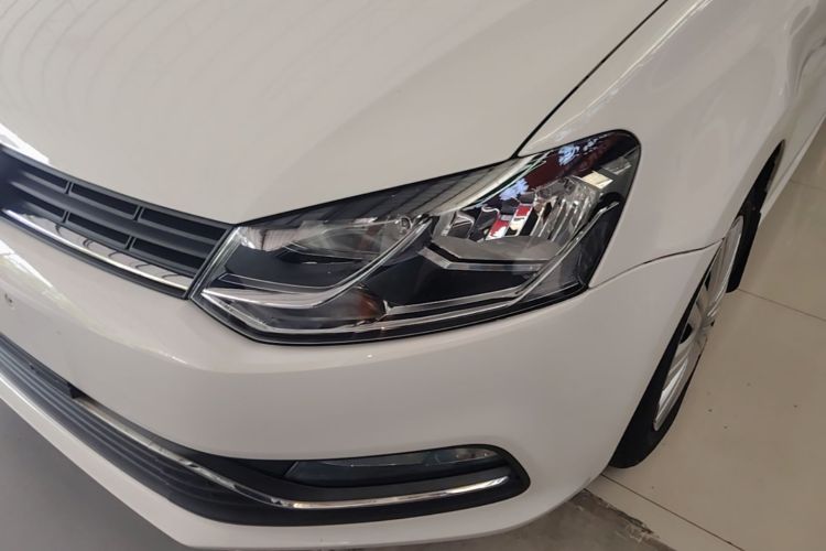 Volkswagen Polo 2018 car image #23