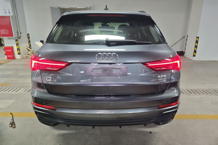 Audi Q3 2019 #6 Audi Q3 2019 car image #6