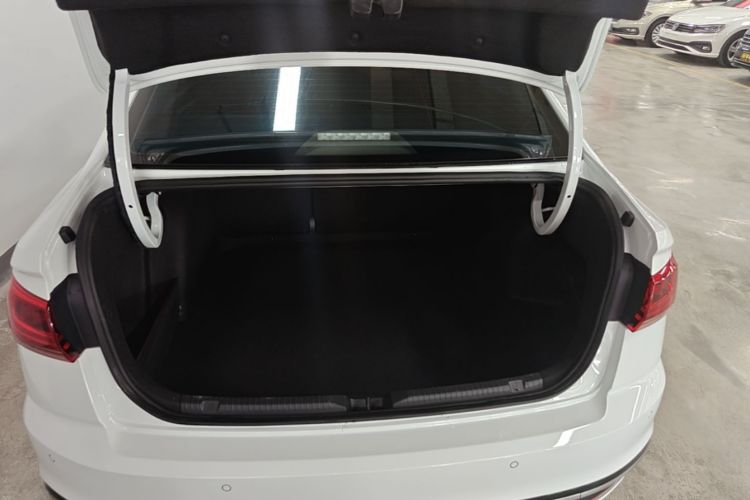 Volkswagen Bora 2023 صورة سيارة #21