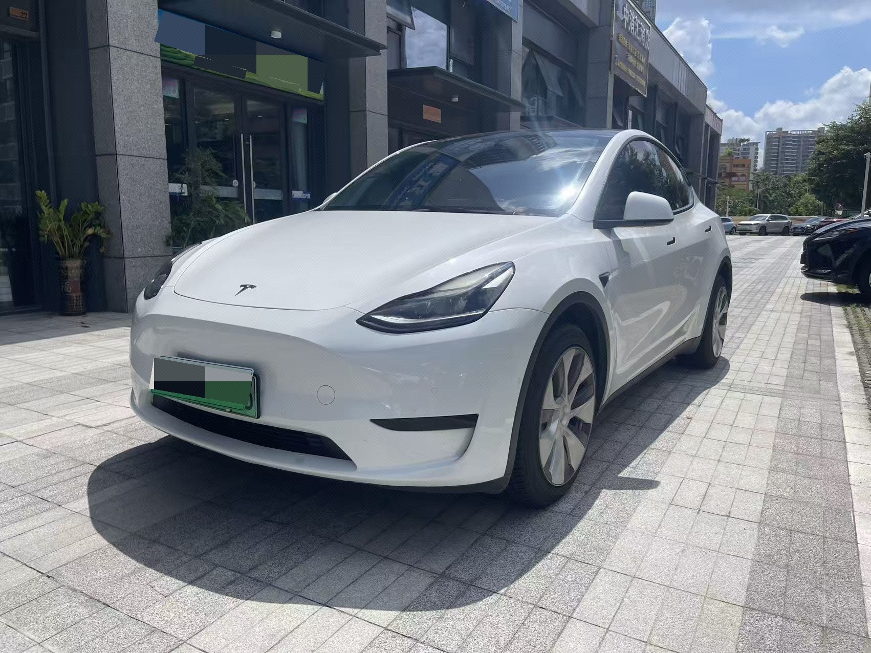 Tesla Model Y 2022 Tesla Model Y 2022 car image