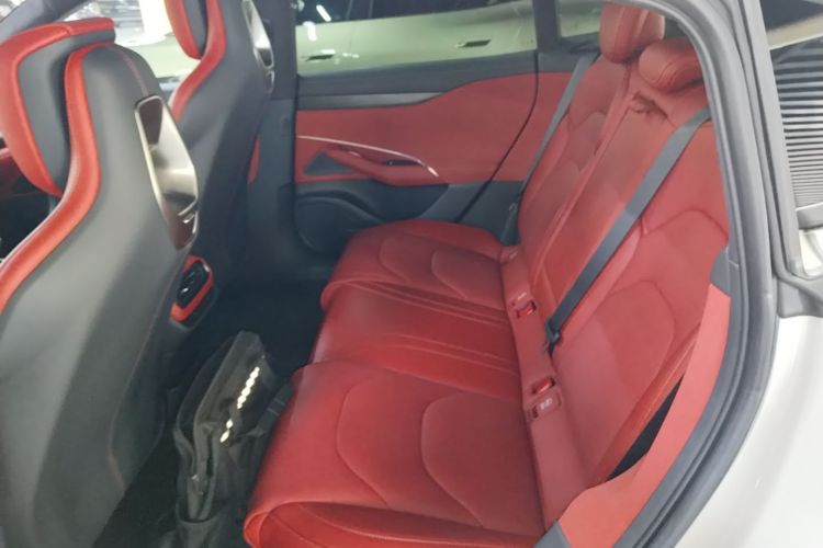 MI SU7 2024 car image #17