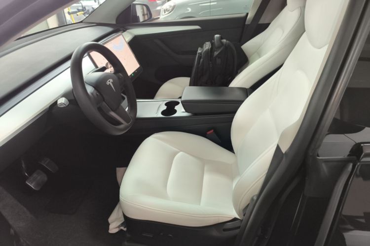 Tesla Model Y 2022 #15 Tesla Model Y 2022 car image #15
