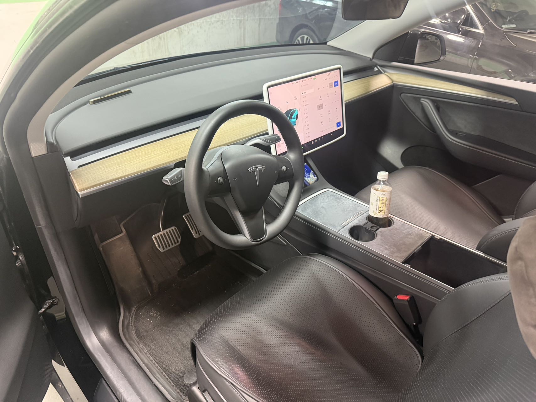 Tesla Model Y 2023 car image #4