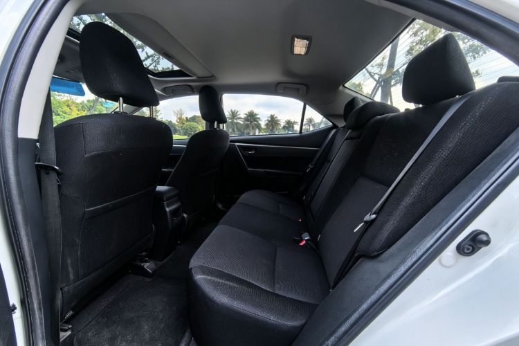Toyota Corolla 2018 car image #11