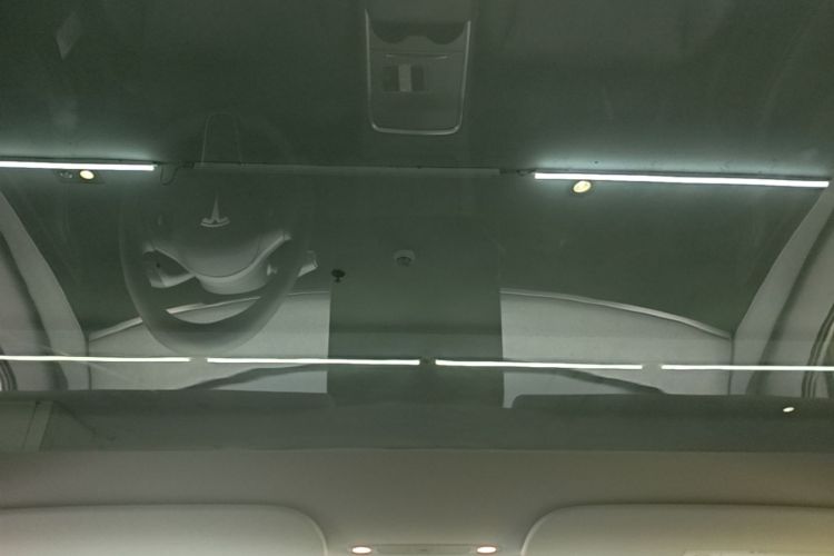 Tesla Model Y 2024 #20 Tesla Model Y 2024 car image #20