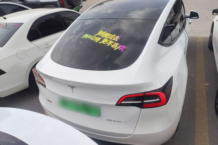Tesla Model Y 2024 #6 Tesla Model Y 2024 car image #6
