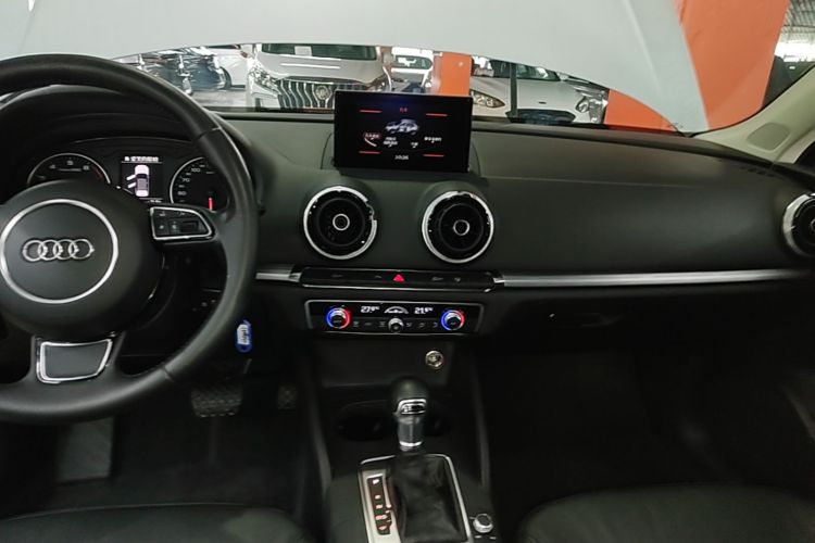 Audi A3 2016 imagem de carro #17