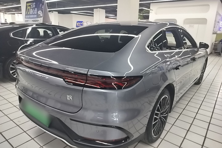 BYD Han 2023 image de voiture #5