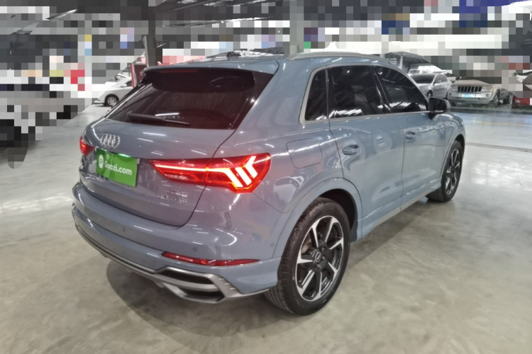 Audi Q3 2022 car image #7
