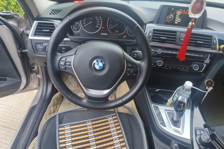 BMW 3 Series 2017 #15 BMW 3 Series 2017 car image #15