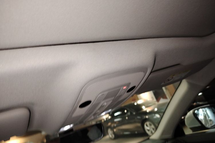 Audi Q3 2022 car image #18
