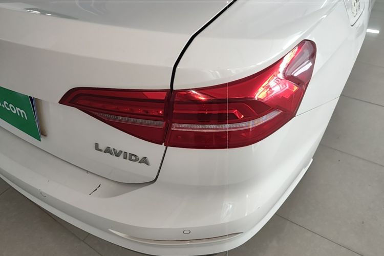 Volkswagen Lavida 2019 car image #8