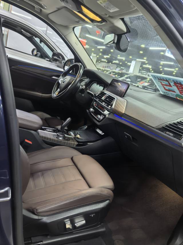 BMW X3 2019 #6 BMW X3 2019 car image #6