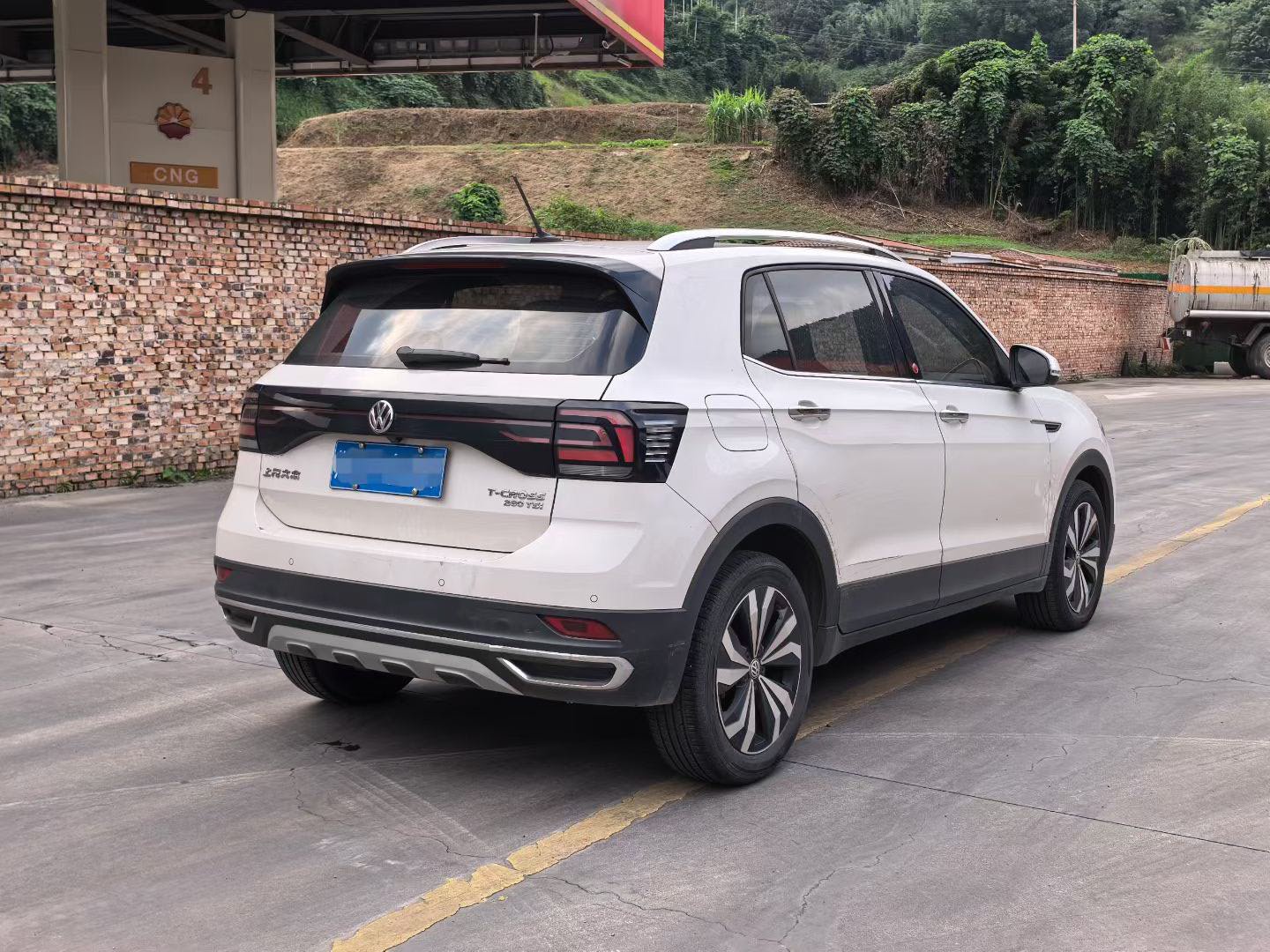 Volkswagen T-Cross 2021 immagine di auto #9