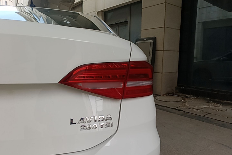Volkswagen Lavida 2019 #8 Volkswagen Lavida 2019 car image #8