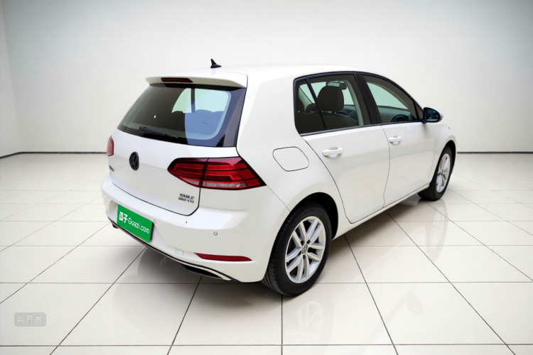 Volkswagen Golf 2019 car image #7
