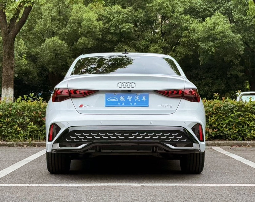 Audi A3 2025 immagine di auto #5