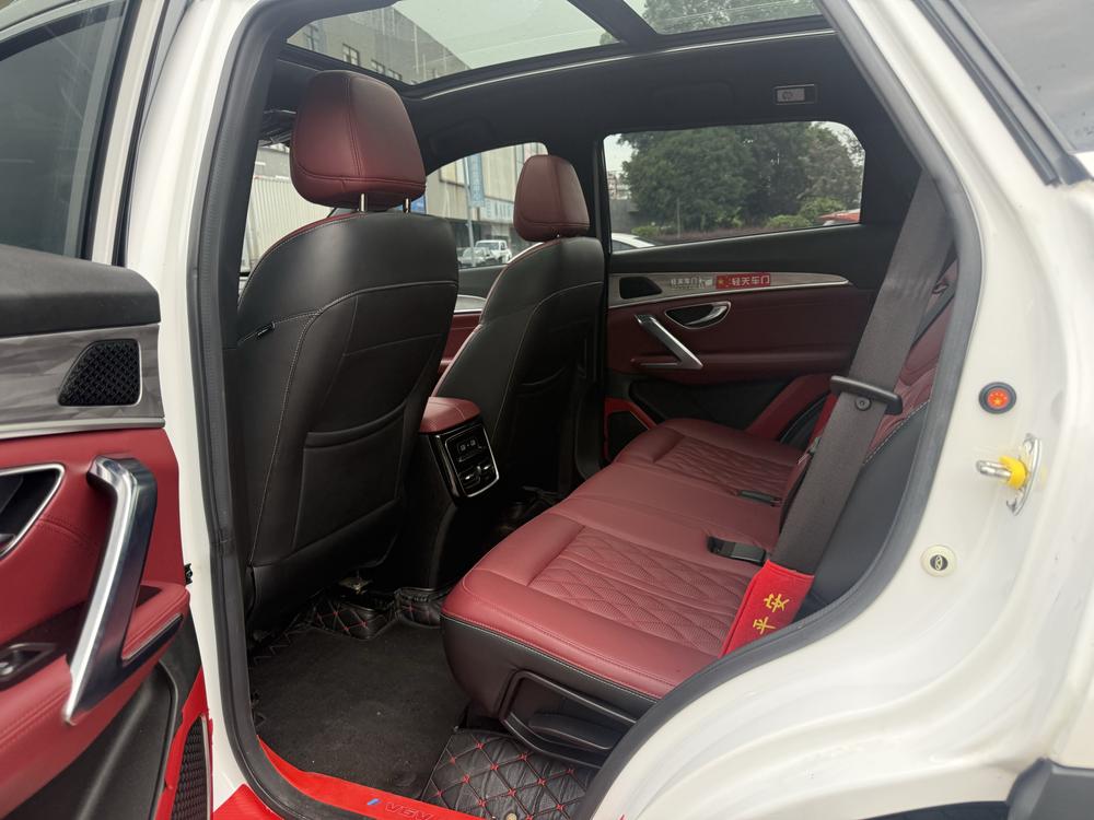 Jetour X70 PLUS 2023 immagine di auto #11