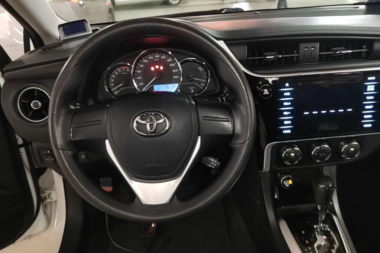 Toyota Corolla 2018 #16 Toyota Corolla 2018 car image #16