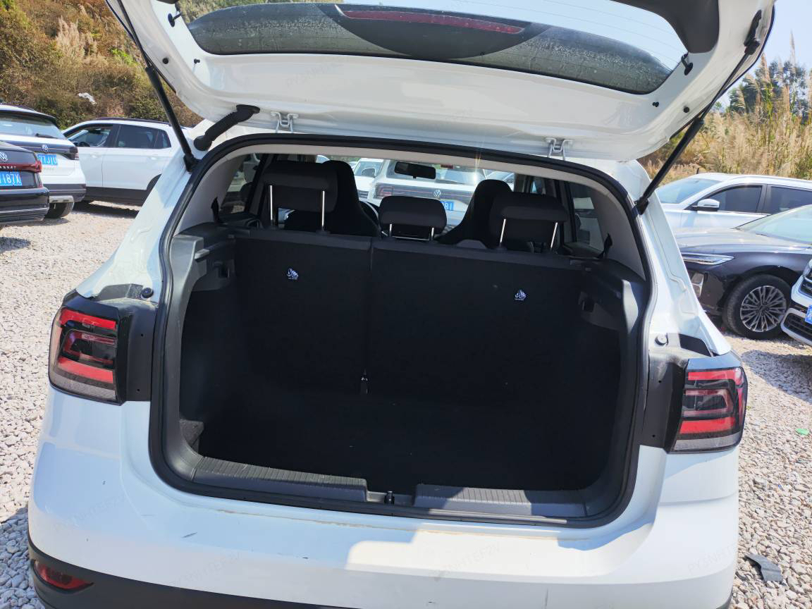 Volkswagen T-Cross 2025 car image #3