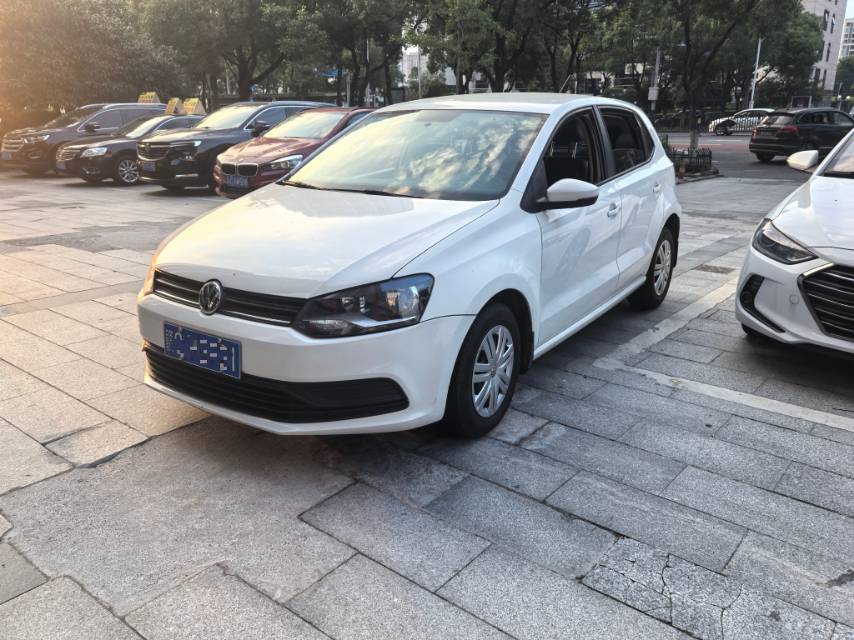 Volkswagen Polo 2017 Volkswagen Polo 2017 car image