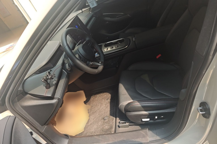 MI SU7 2024 car image #15