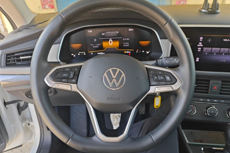 Volkswagen Bora 2024 car image #11