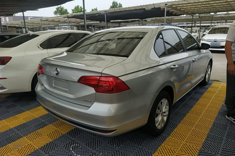 Volkswagen Bora 2016 car image #7