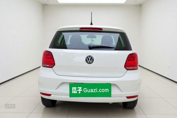 Volkswagen Polo 2015 car image #6