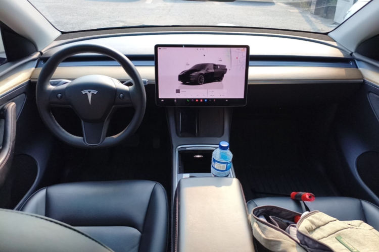Tesla Model Y 2022 #11 Tesla Model Y 2022 car image #11