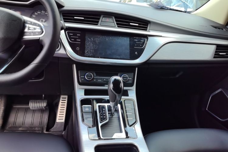 GEELY Emgrand GS 2019 #13 GEELY Emgrand GS 2019 car image #13