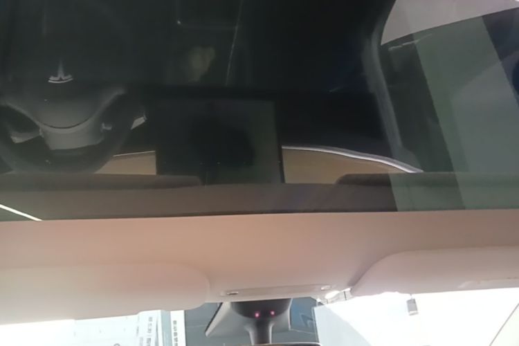 Tesla Model Y 2023 #18 Tesla Model Y 2023 car image #18