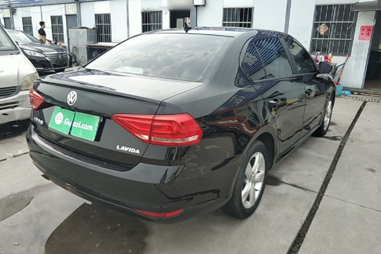 Volkswagen Lavida 2019 car image #5