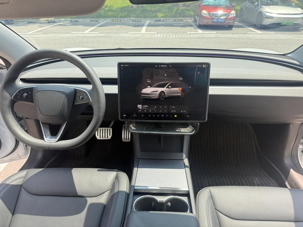 Tesla Model 3 2024 #10 Tesla Model 3 2024 car image #10