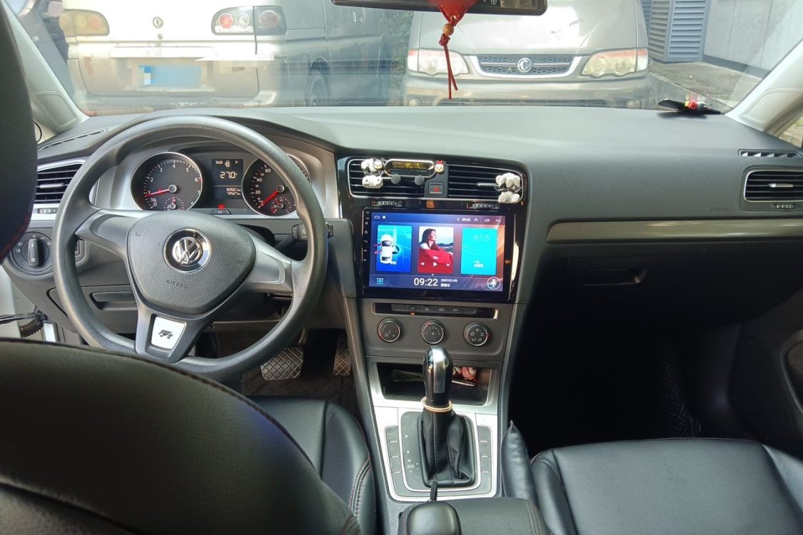 Volkswagen Golf 2016 car image #23