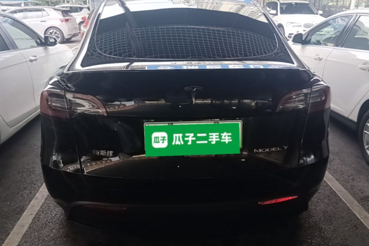Tesla Model Y 2023 #6 Tesla Model Y 2023 car image #6