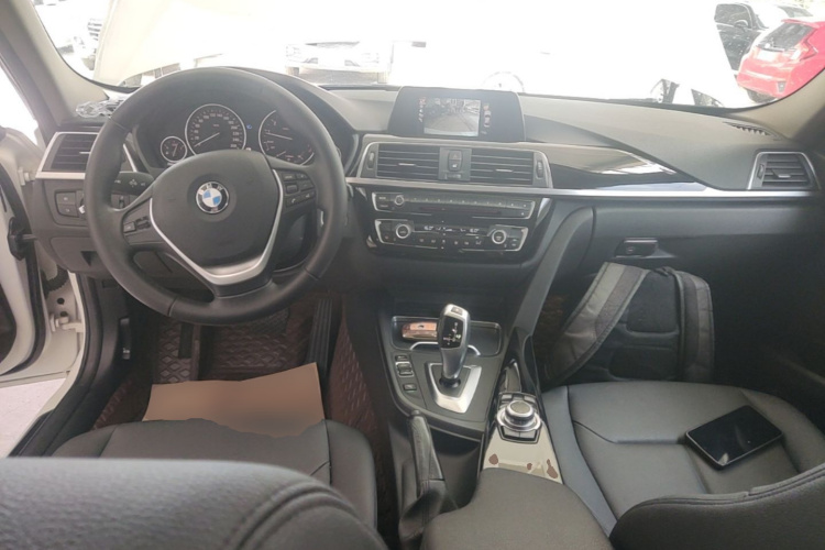 BMW 3 Series 2016 immagine di auto #11