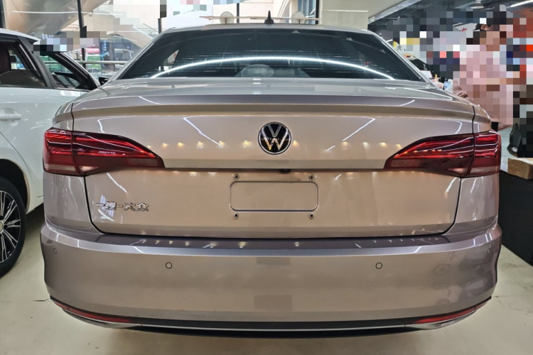 Volkswagen Bora 2022 car image #6
