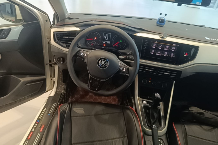 Volkswagen Polo 2021 car image #15
