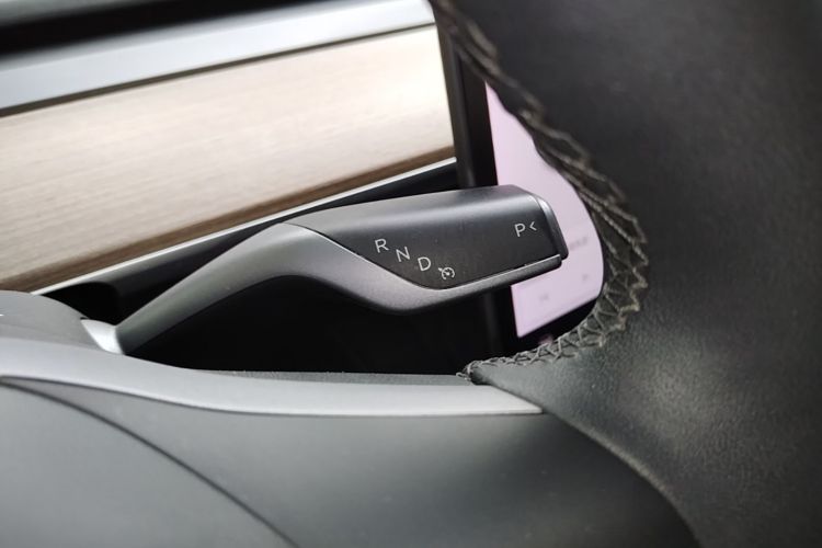 Tesla Model 3 2021 car image #14
