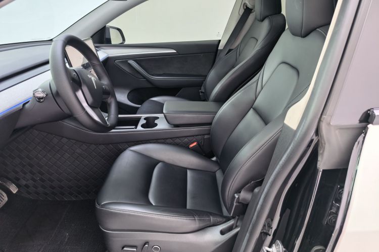 Tesla Model Y 2023 #17 Tesla Model Y 2023 car image #17