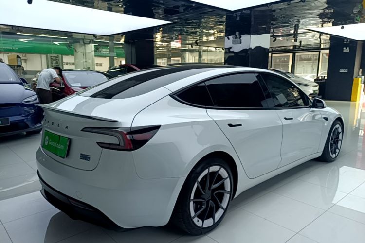 Tesla Model 3 2024 #5 Tesla Model 3 2024 immagine di auto #5
