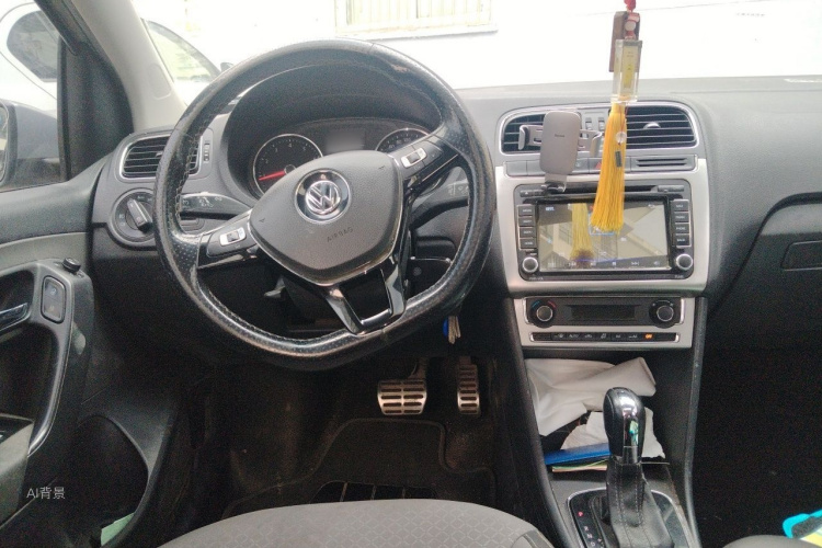 Volkswagen Polo 2015 #12 Volkswagen Polo 2015 car image #12