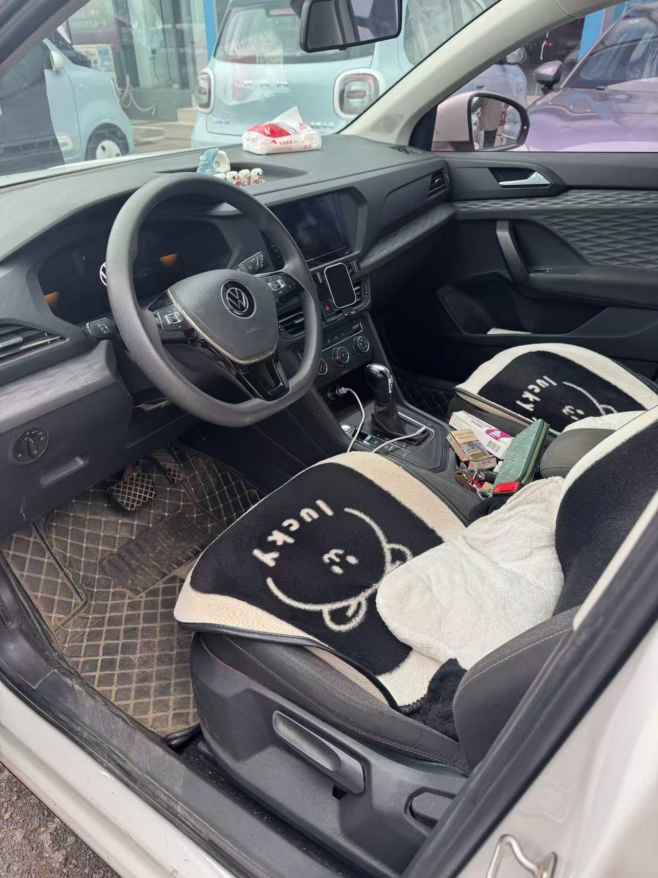 2022 car image #2