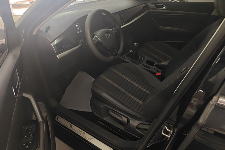 Volkswagen Lavida 2018 #16 Volkswagen Lavida 2018 car image #16