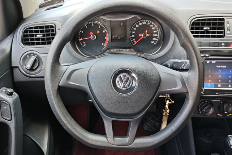 Volkswagen Polo 2016 #11 Volkswagen Polo 2016 car image #11